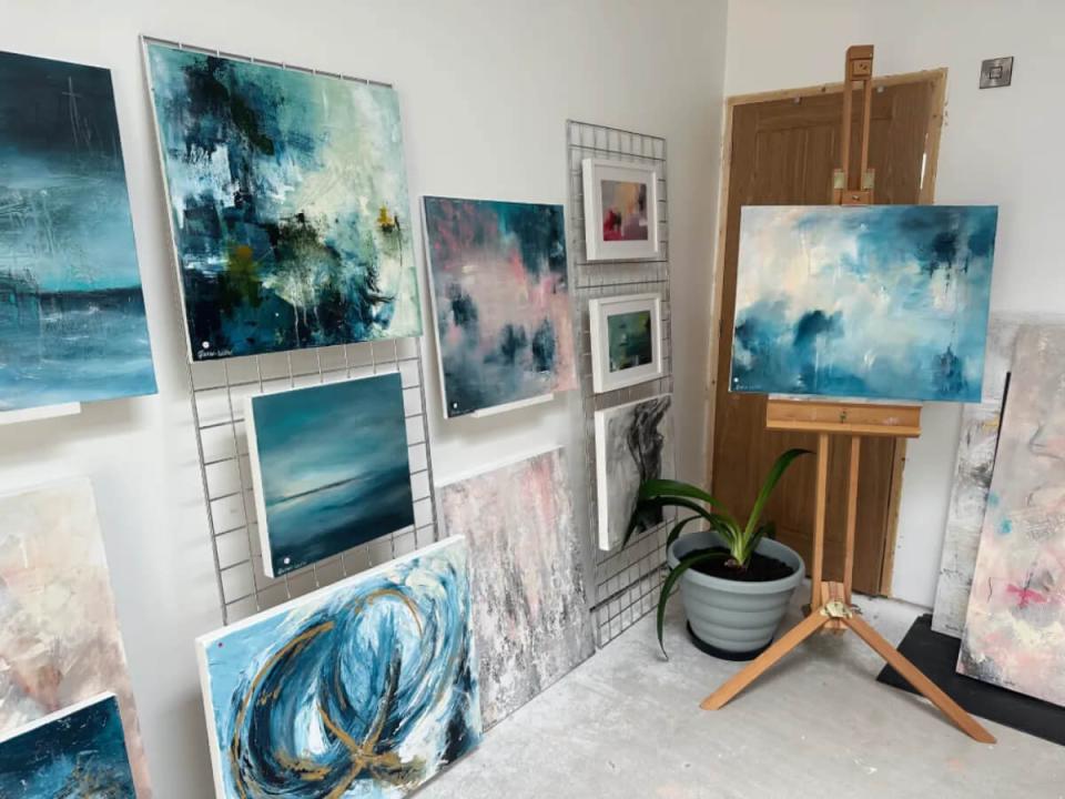 lyndsay tarren leister moody abstract paintings corsham peacock arts trail lyndsay tarren leister moody abstract paintings corsham peacock arts trail