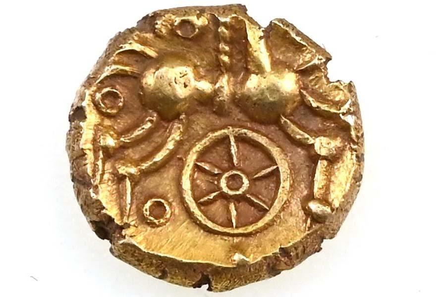 30-32 BC Celtic gold East Wiltshire Savernake Wheel Type Quarter Stater