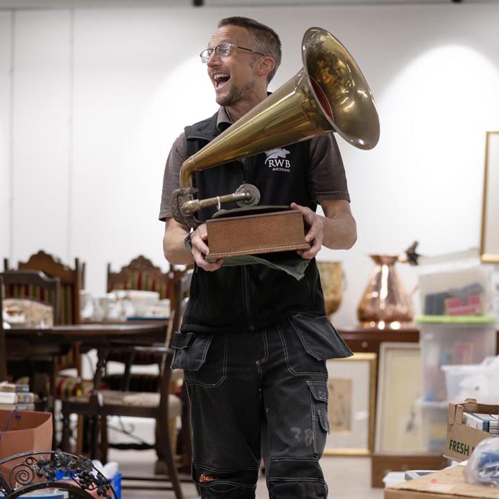 ai 4 sqaure low 960x960