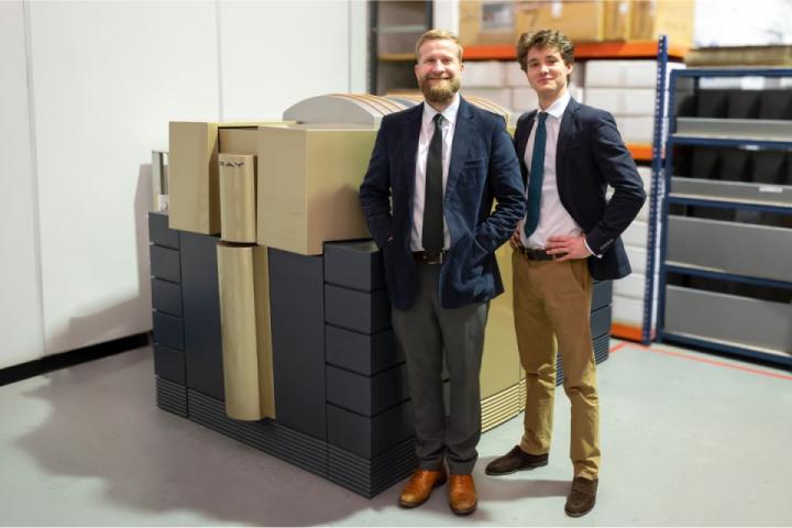 gareth wasp and william walter with cray t932 gareth wasp and william walter with cray t932