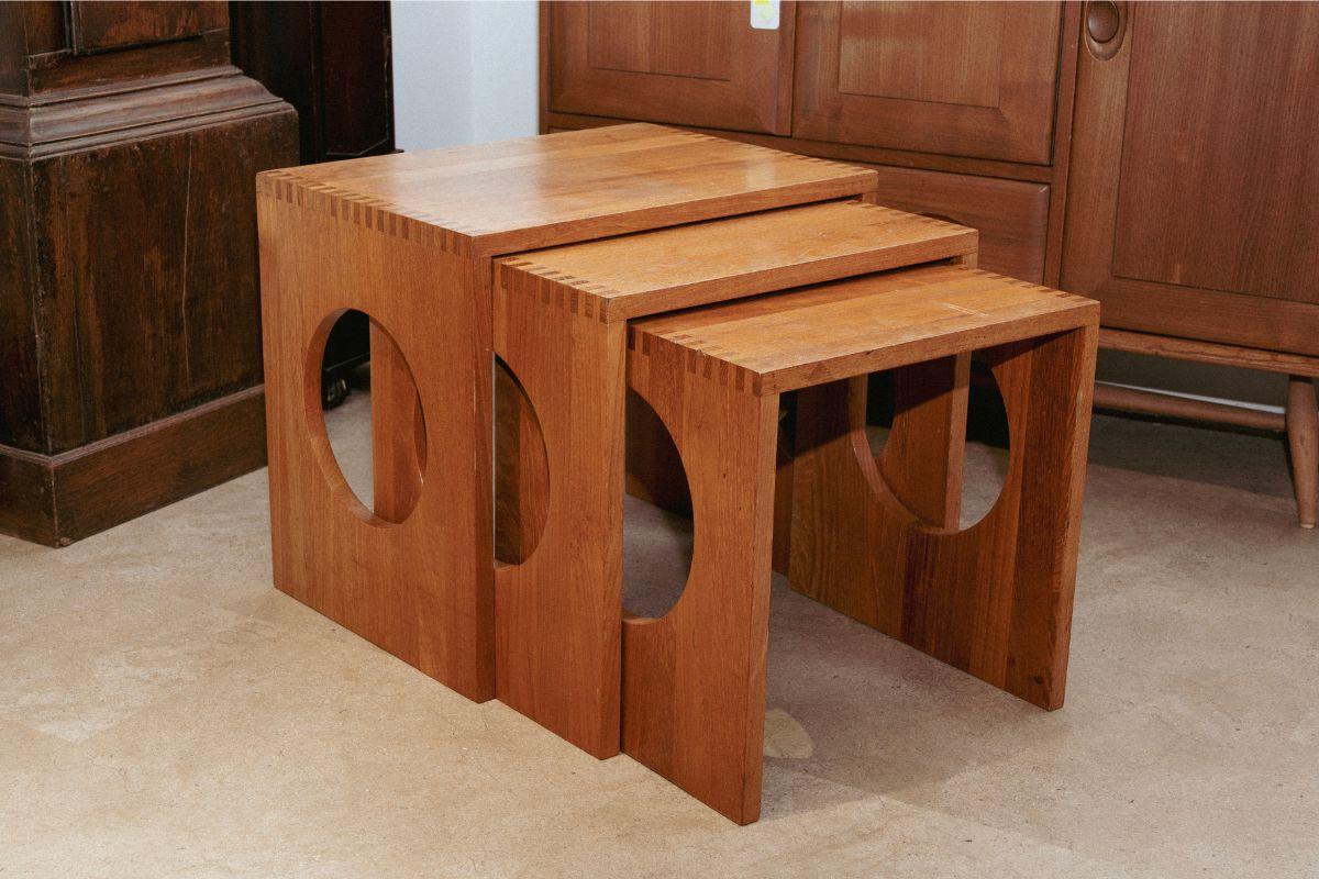 lot 379 nest of tables