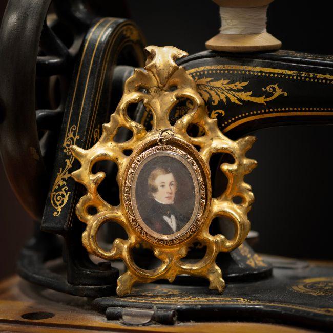 antiques interiors