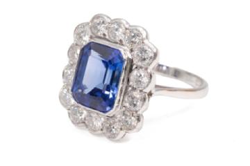 lot 27 tanzanite ring gallery 4