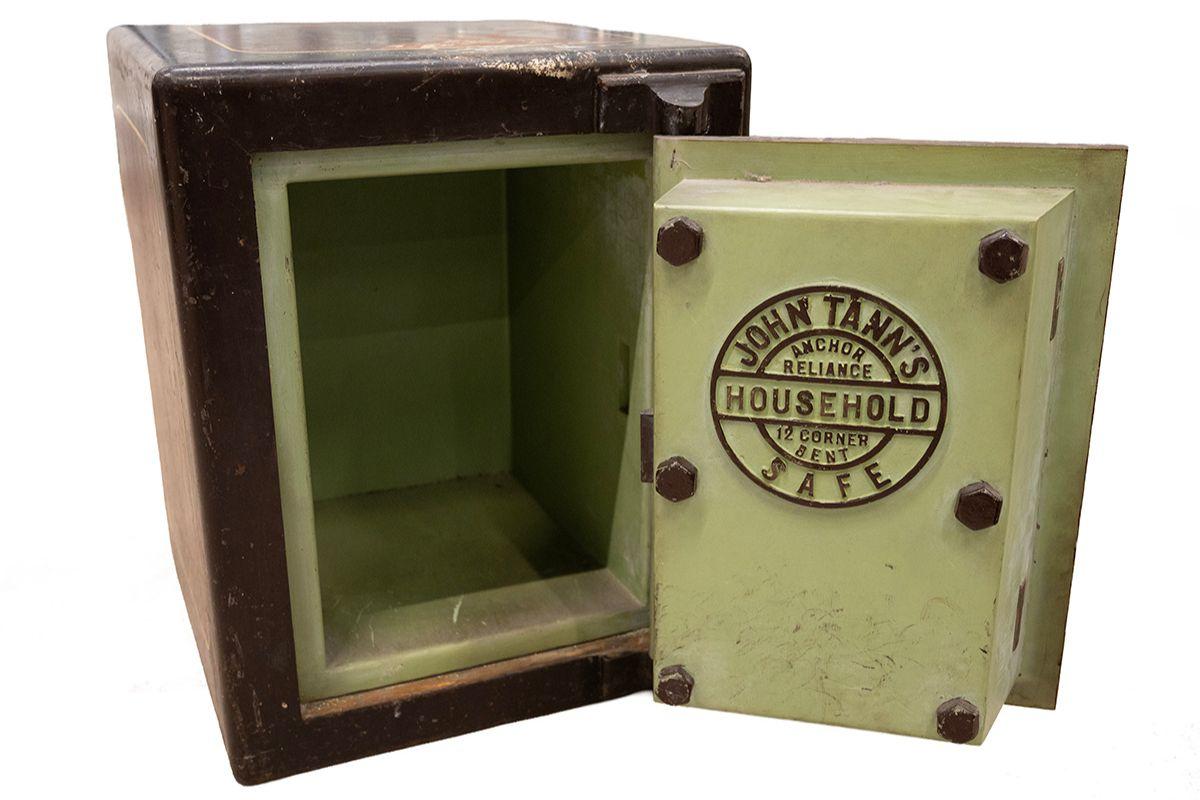 lot 366 john tann safe slider gallery 2