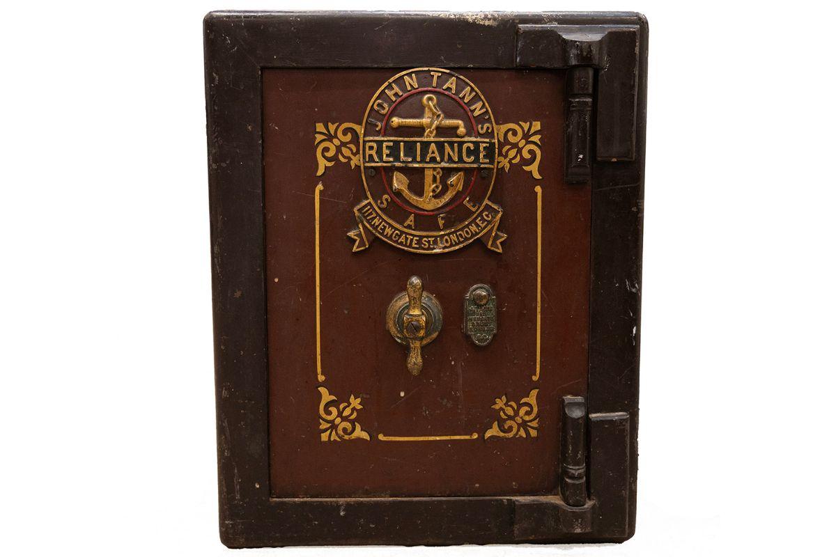 lot 366 john tann safe slider gallery 3